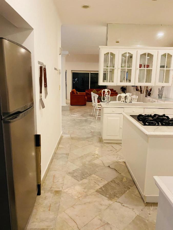 Casa Blanca ZH Kukulkán Mall Cancún Kültér fotó